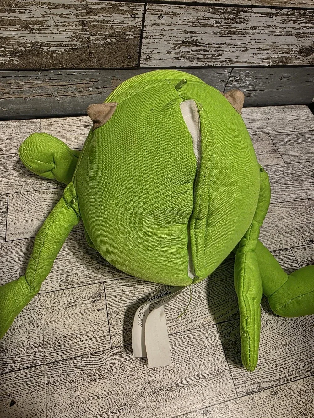 Green Plush One-Eyed Monster Pet Toy